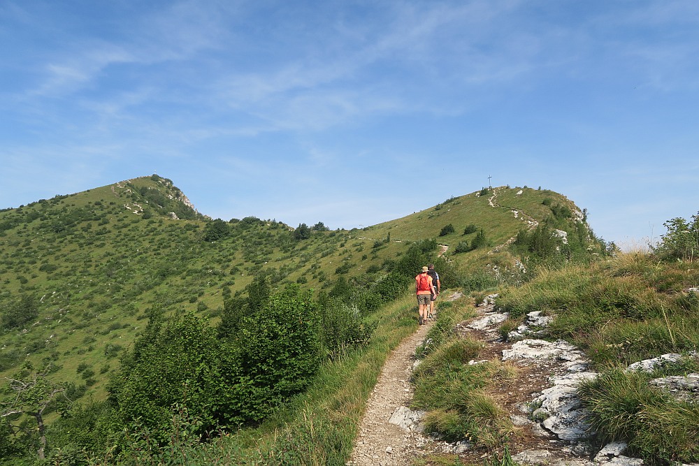 You can see Corna Trentapassi on the left. On the right, where the cross is, is the other lookout point