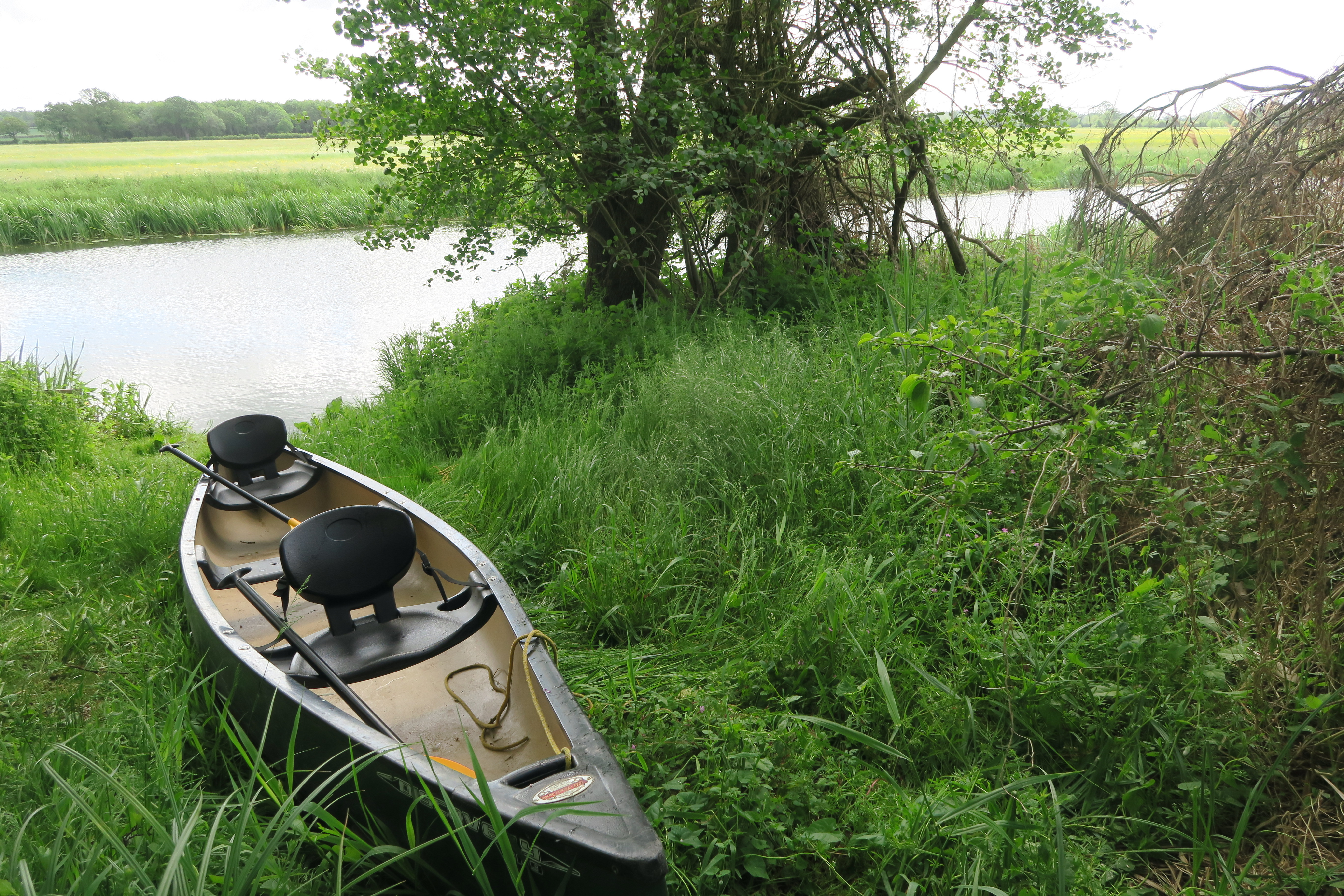 canoe-trips-from-rushden-lakes
