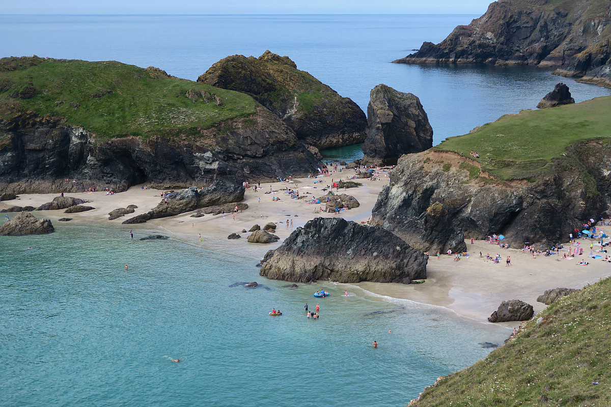 the-lizard-to-kynance-cove-walk-in-cornwall