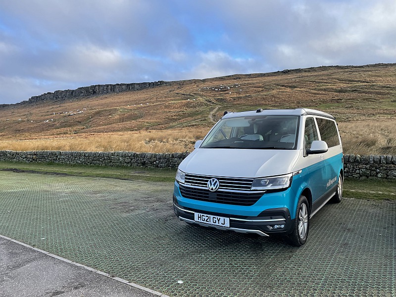 campervan-hire-in-milton-keynes-road-trip-with-parklife-campers